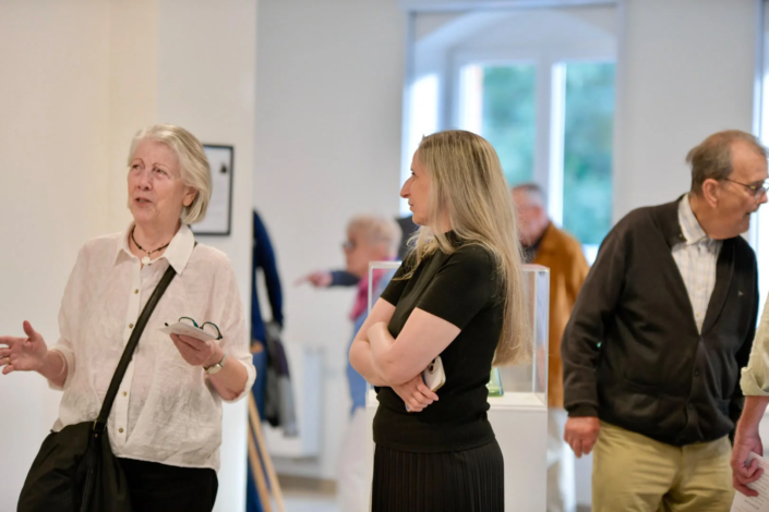 Vernissage „GOETHEs TREIBEN“ © Manuela Weiß | Die Kulturfabrik, Ilmenau Vernissage "GOETHEs TREIBEN" © Manuela Weiß | Die Kulturfabrik, Ilmenau